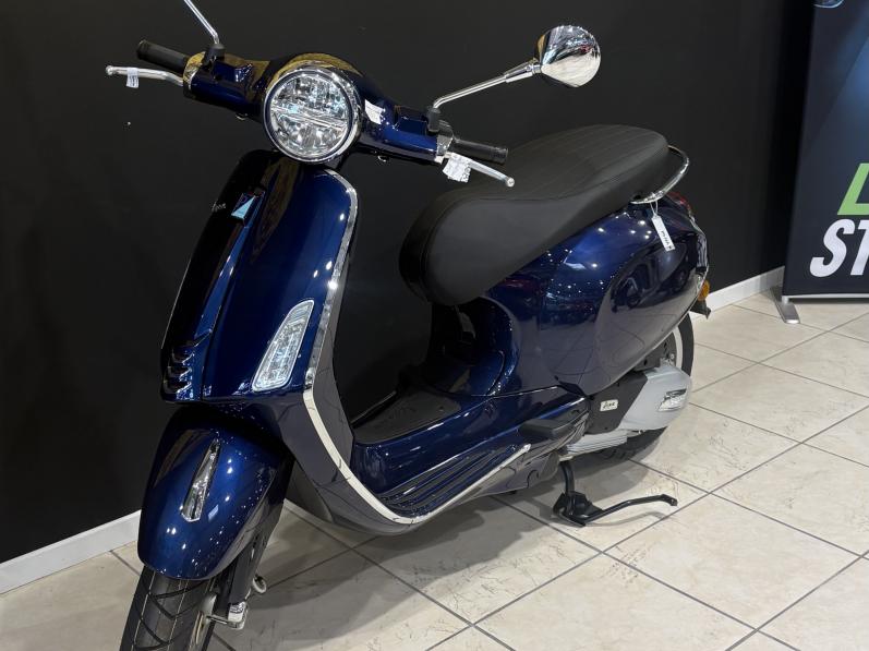 VESPA PRIMAVERA 125